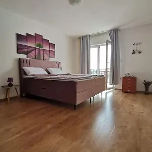 Franc Apartment